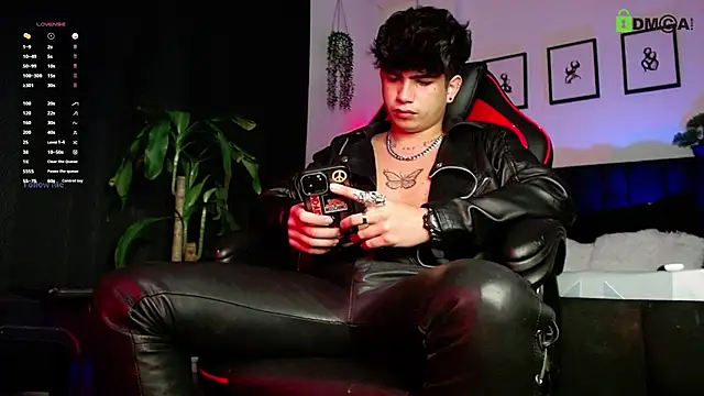 Snapshot of LyleBennett_ chatting on 02-09-26, 12:20 LyleBennett online show from 02-09-26, 12:20