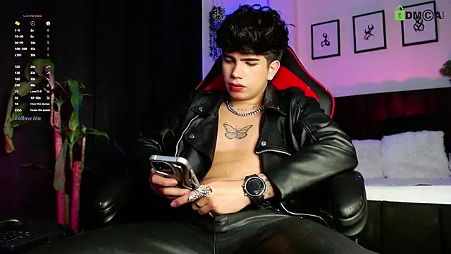 Snapshot of LyleBennett_ chatting on 03-09-26, 12:42 LyleBennett online show from 03-09-26, 12:42