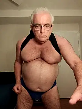 Snapshot of Shoreguy69 chatting on 12-18-25, 07:58 Shoreguy69 online show from 12-18-25, 07:58