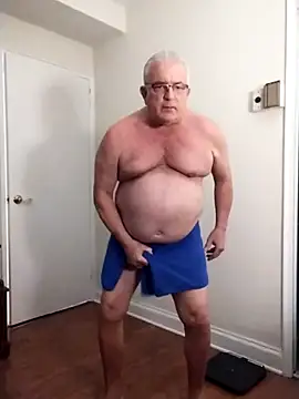 Snapshot of Shoreguy69 chatting on 01-16-26, 12:42 Shoreguy69 online show from 01-16-26, 12:42