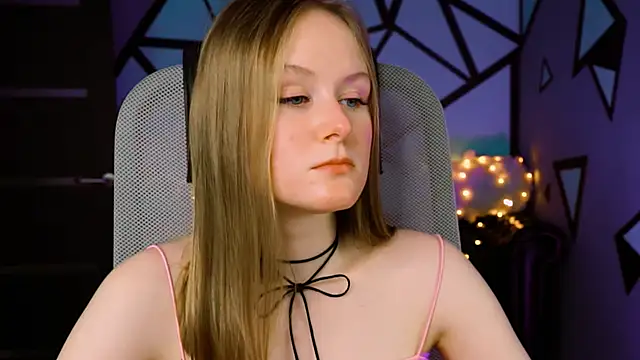 VivienLeeigh online show from 01-19-25, 12:17