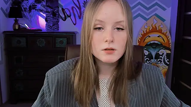 VivienLeeigh online show from 02-22-25, 06:30