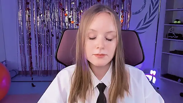 VivienLeeigh online show from 03-07-25, 08:22