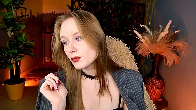 VivienLeeigh online show from 04-29-26, 05:11