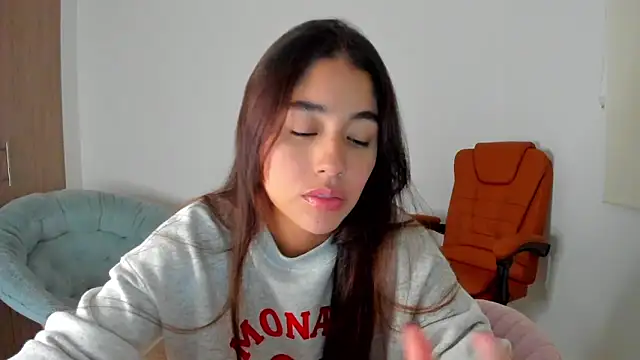 AriaMontgomery online show from 02-14-25, 05:19