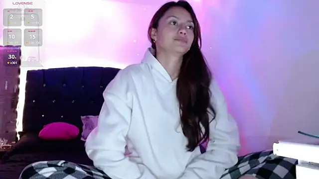 Snapshot of holy_juli chatting on 01-21-25, 05:49 holy juli online show from 01-21-25, 05:49