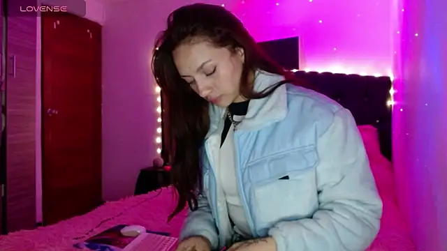 Snapshot of holy_juli chatting on 03-09-25, 03:22 holy juli online show from 03-09-25, 03:22