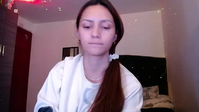 holy juli online show from 06-20-26, 03:31