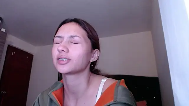 holy juli online show from 07-24-26, 03:26