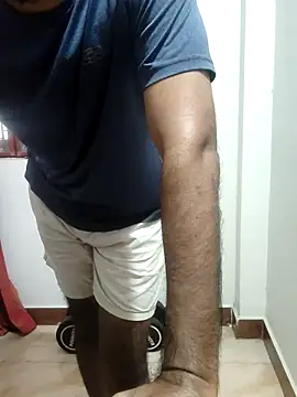 Snapshot of knighttriderr chatting on 02-05-25, 03:45 knighttriderr online show from 02-05-25, 03:45