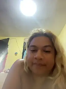 Snapshot of DanielitaWM chatting on 07-22-26, 06:16 DanielitaWM online show from 07-22-26, 06:16