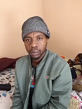 Snapshot of Ras_and_Stewf chatting on 10-21-25, 08:04 Ras and Stewf online show from 10-21-25, 08:04