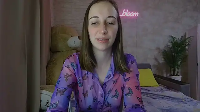 Snapshot of Anika_bloom chatting on 09-15-25, 11:49 Anika bloom online show from 09-15-25, 11:49