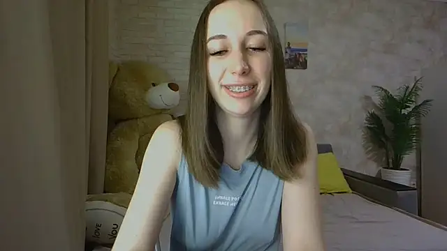 Snapshot of Anika_bloom chatting on 11-11-25, 11:49 Anika bloom online show from 11-11-25, 11:49