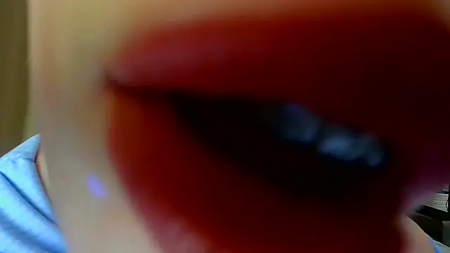 Snapshot of Anika_bloom chatting on 02-15-26, 02:14 Anika bloom online show from 02-15-26, 02:14