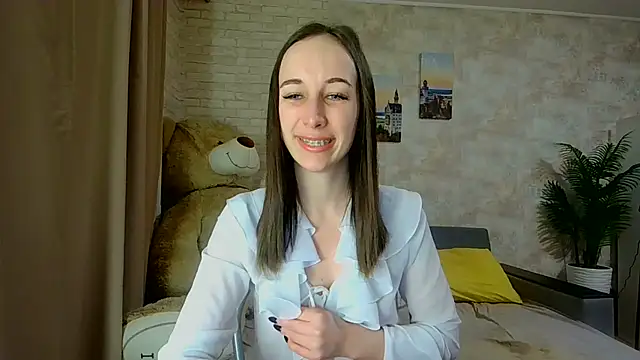 Snapshot of Anika_bloom chatting on 03-03-26, 11:32 Anika bloom online show from 03-03-26, 11:32