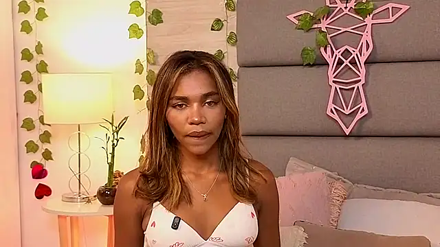 Lily Miiller online show from 10-05-25, 07:45