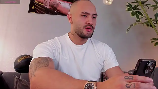 Snapshot of JeanColleman chatting on 09-14-25, 03:55 JeanColleman online show from 09-14-25, 03:55