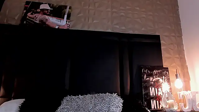 Snapshot of JeanColleman chatting on 10-18-25, 04:15 JeanColleman online show from 10-18-25, 04:15