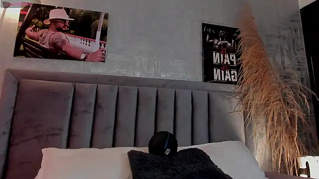 JeanColleman online show from 10-22-25, 04:02