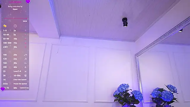 Snapshot of elasummer chatting on 03-05-25, 11:49 elasummer online show from 03-05-25, 11:49