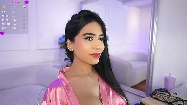 Snapshot of elasummer chatting on 03-07-25, 06:33 elasummer online show from 03-07-25, 06:33