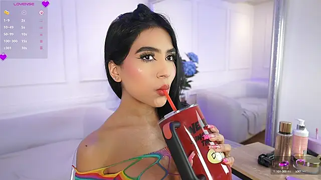 Snapshot of elasummer chatting on 03-12-25, 06:11 elasummer online show from 03-12-25, 06:11