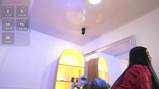 Snapshot of elasummer chatting on 10-13-25, 01:22 elasummer online show from 10-13-25, 01:22