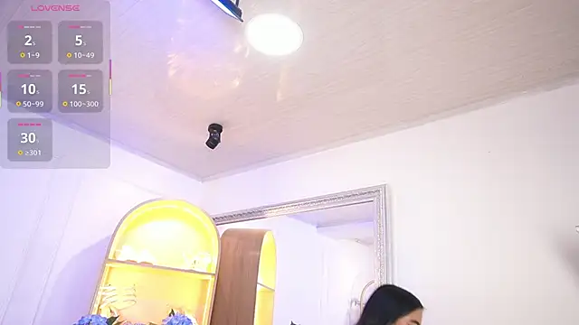 Snapshot of elasummer chatting on 11-25-25, 12:27 elasummer online show from 11-25-25, 12:27