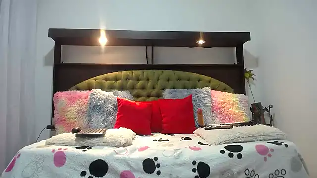 EMILY ROUSSE71 online show from 02-22-25, 11:13