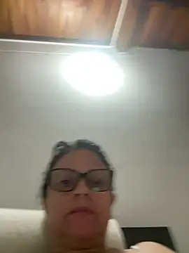 Snapshot of Sharongirl07 chatting on 07-25-26, 03:04 Sharongirl07 online show from 07-25-26, 03:04
