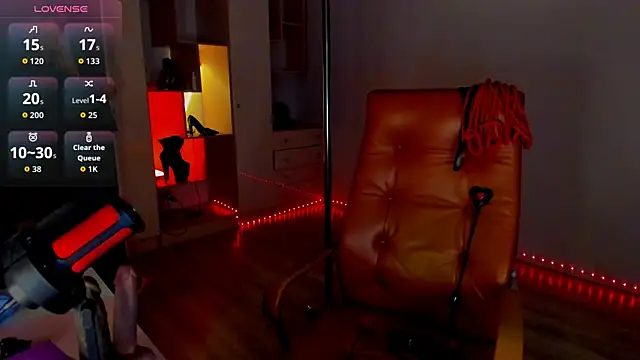 Snapshot of mollyposhh chatting on 02-27-26, 07:25 mollyposhh online show from 02-27-26, 07:25