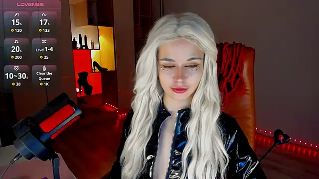 Snapshot of mollyposhh chatting on 03-11-26, 06:03 mollyposhh online show from 03-11-26, 06:03