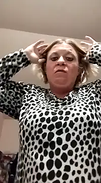 Snapshot of Playmate86 chatting on 12-04-24, 04:54 Playmate86 online show from 12-04-24, 04:54