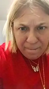 Snapshot of Playmate86 chatting on 02-06-25, 08:39 Playmate86 online show from 02-06-25, 08:39