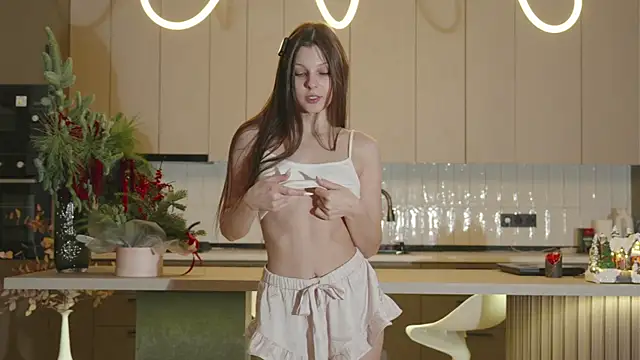 Snapshot of whisper_of_love chatting on 12-19-25, 02:29 whisper of love online show from 12-19-25, 02:29