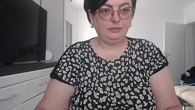 Amandamuller1982 online show from 04-14-26, 06:08