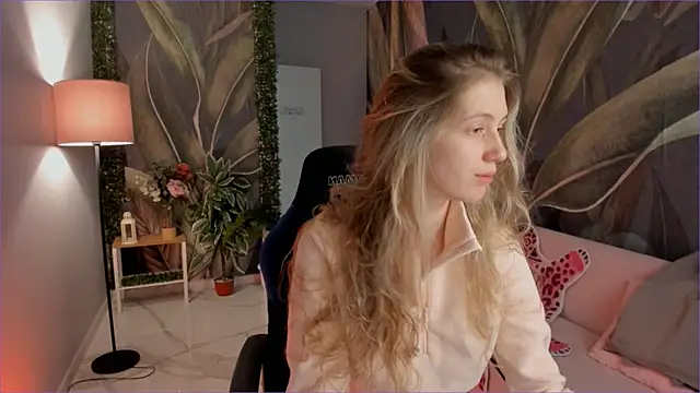 Sharon Evansi online show from 12-14-25, 11:48