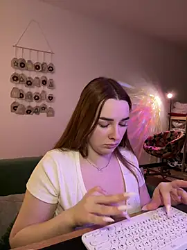 Snapshot of CookyDaisy chatting on 01-05-25, 11:01 CookyDaisy online show from 01-05-25, 11:01