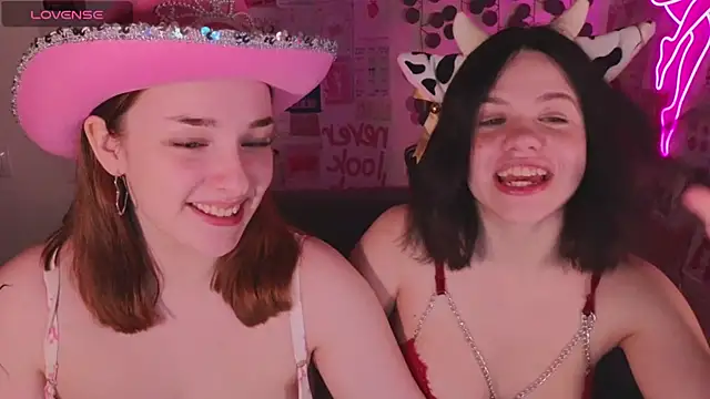 Snapshot of CookyDaisy chatting on 03-16-25, 06:12 CookyDaisy online show from 03-16-25, 06:12