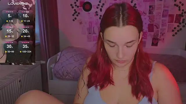 Snapshot of CookyDaisy chatting on 09-17-25, 04:08 CookyDaisy online show from 09-17-25, 04:08