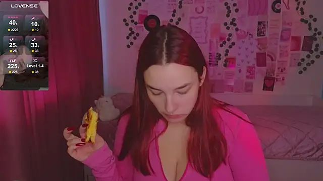 Snapshot of CookyDaisy chatting on 10-02-25, 12:23 CookyDaisy online show from 10-02-25, 12:23