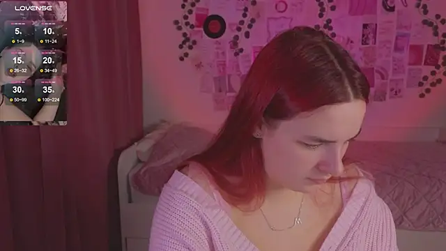 Snapshot of CookyDaisy chatting on 10-27-25, 01:59 CookyDaisy online show from 10-27-25, 01:59