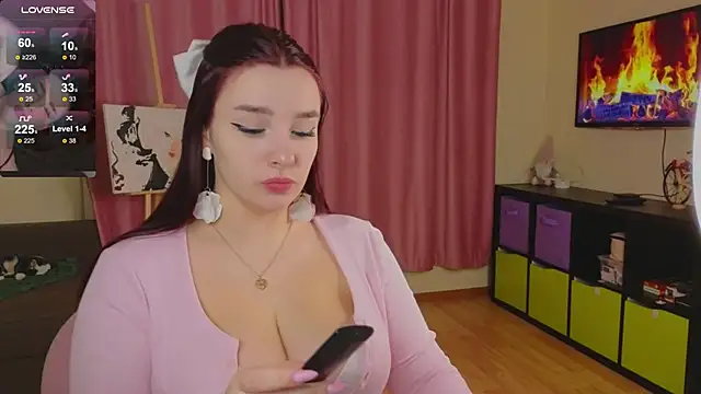 Snapshot of CookyDaisy chatting on 12-14-25, 06:12 CookyDaisy online show from 12-14-25, 06:12