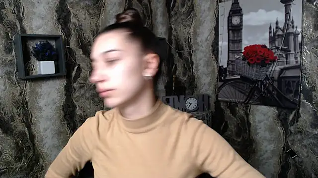 Snapshot of KarolinaRosse_ chatting on 12-31-24, 03:45 KarolinaRosse online show from 12-31-24, 03:45