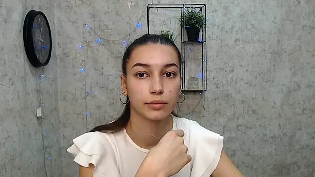 Snapshot of KarolinaRosse_ chatting on 01-03-25, 09:58 KarolinaRosse online show from 01-03-25, 09:58