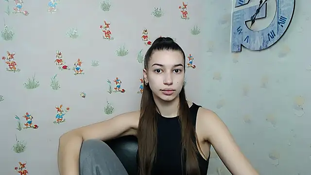 Snapshot of KarolinaRosse_ chatting on 01-25-25, 07:06 KarolinaRosse online show from 01-25-25, 07:06
