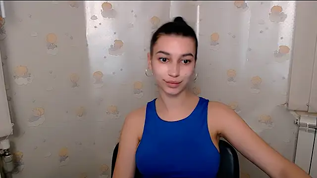 Snapshot of KarolinaRosse_ chatting on 02-08-25, 01:11 KarolinaRosse online show from 02-08-25, 01:11