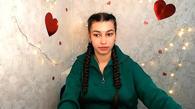 Snapshot of KarolinaRosse_ chatting on 02-24-25, 07:11 KarolinaRosse online show from 02-24-25, 07:11