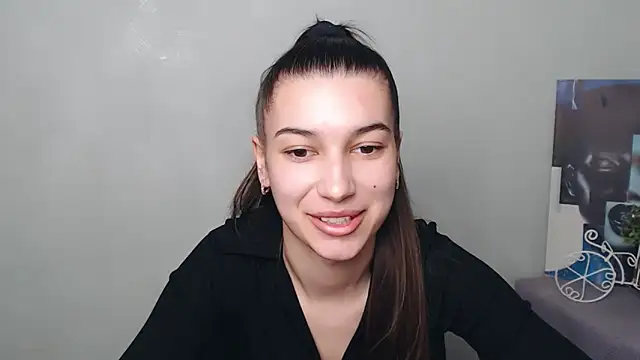 Snapshot of KarolinaRosse_ chatting on 03-17-25, 02:45 KarolinaRosse online show from 03-17-25, 02:45